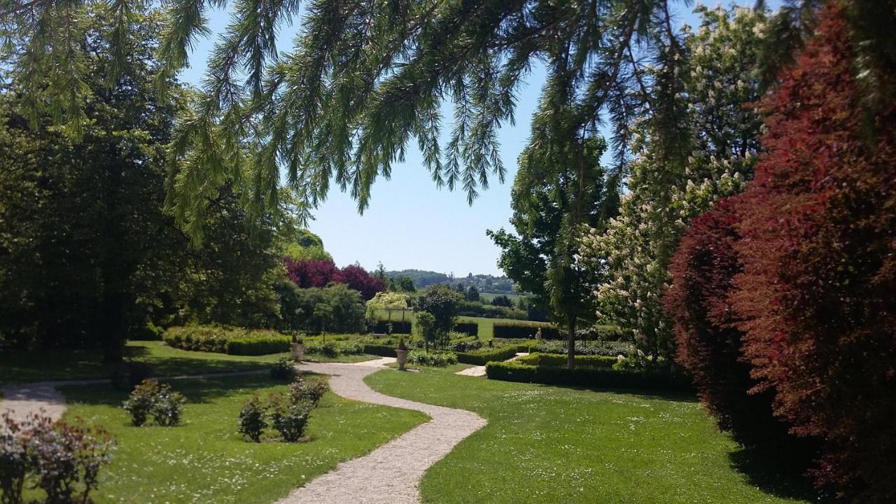 Hostellerie Briqueterie & Spa Champagne Vinay  Екстериор снимка The gardens of the Château de Launay